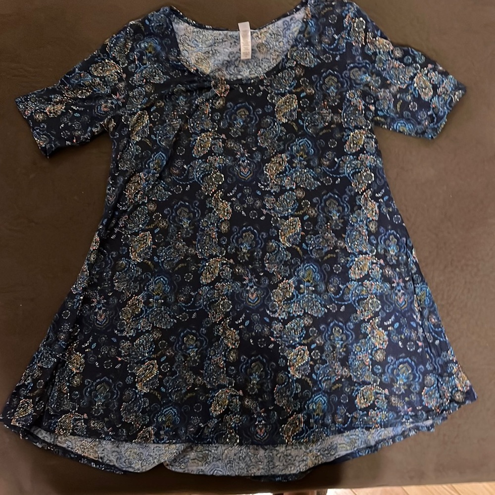 LuLaRoe t shirt size XS